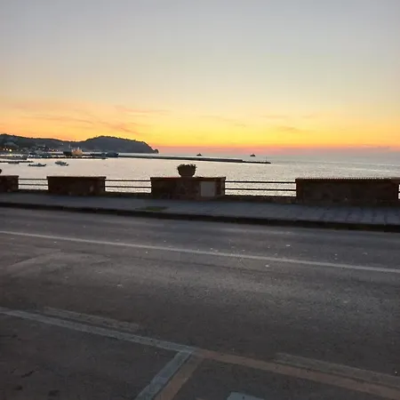 Raggi D'ischia Couette-café 3*